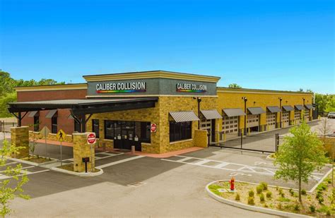 Caliber Collision, 2820 Orlando Dr, Sanford, FL .